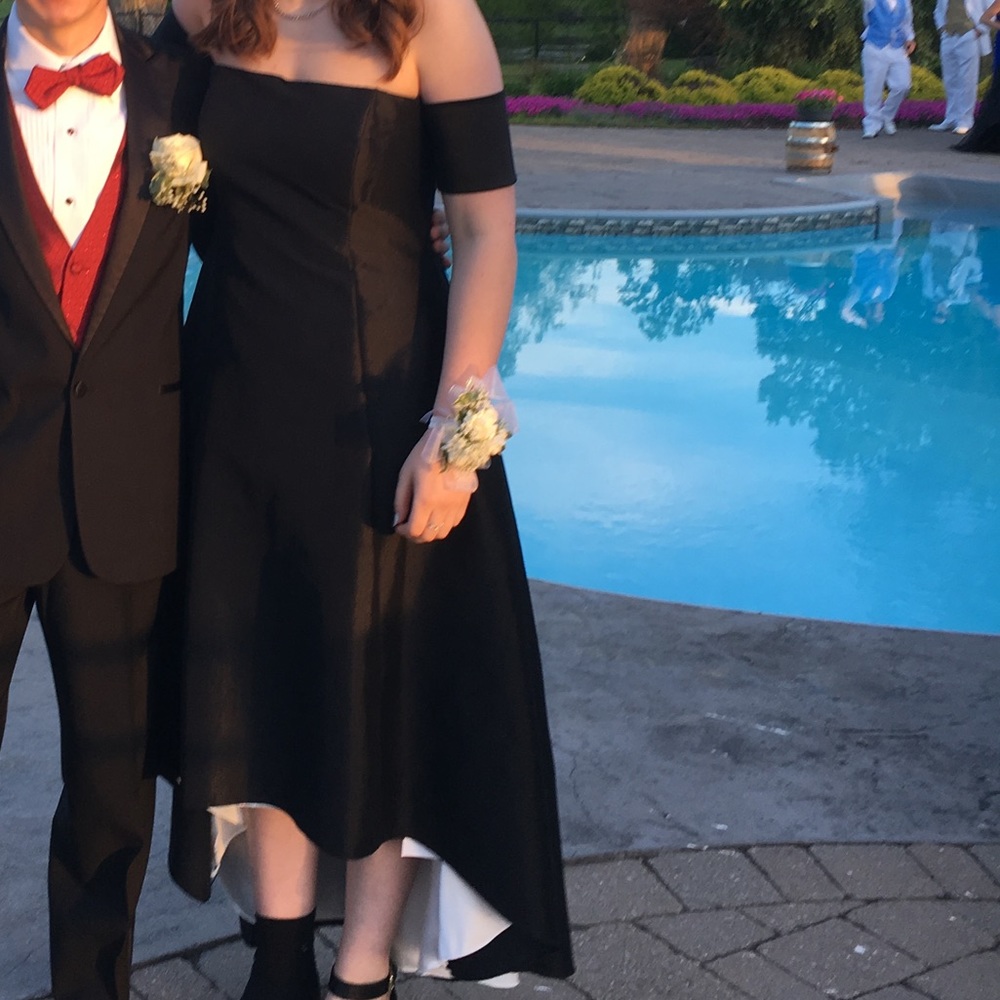 Betsy Adam size 10